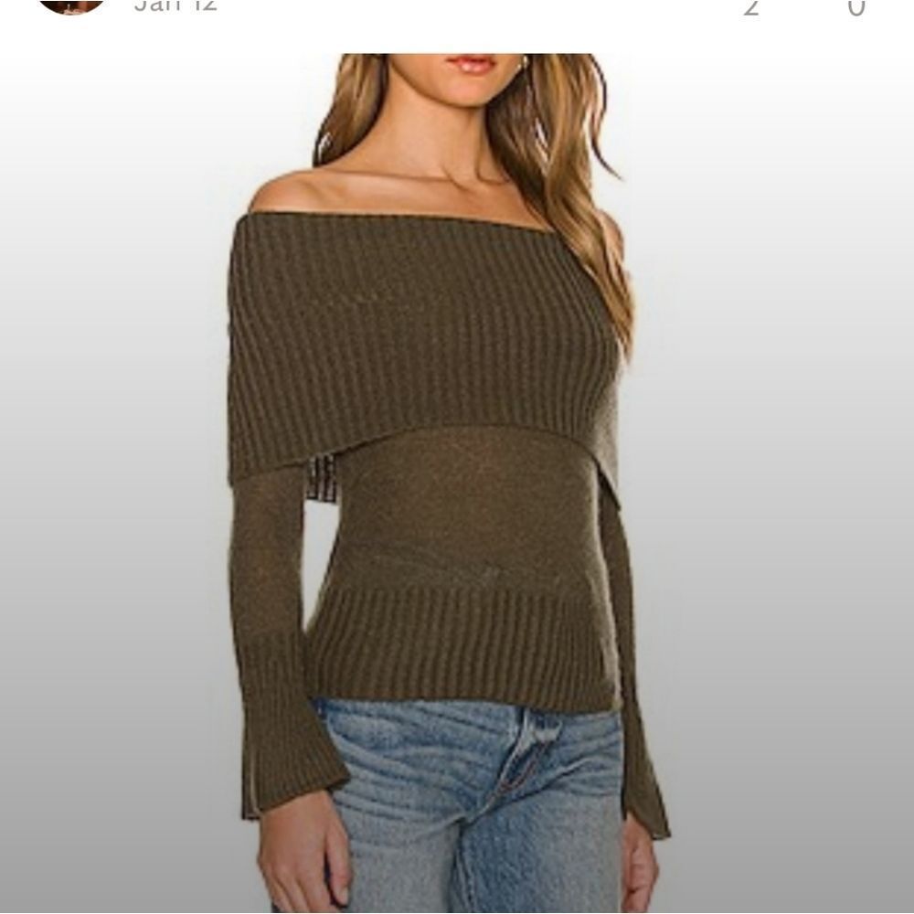 Women's Lovers + Friends Tan Fold Down Sweater Size Small